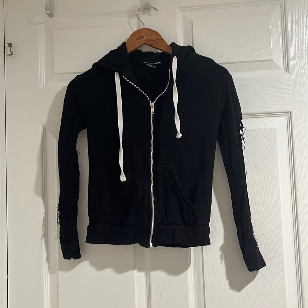 Global love sweatshirt